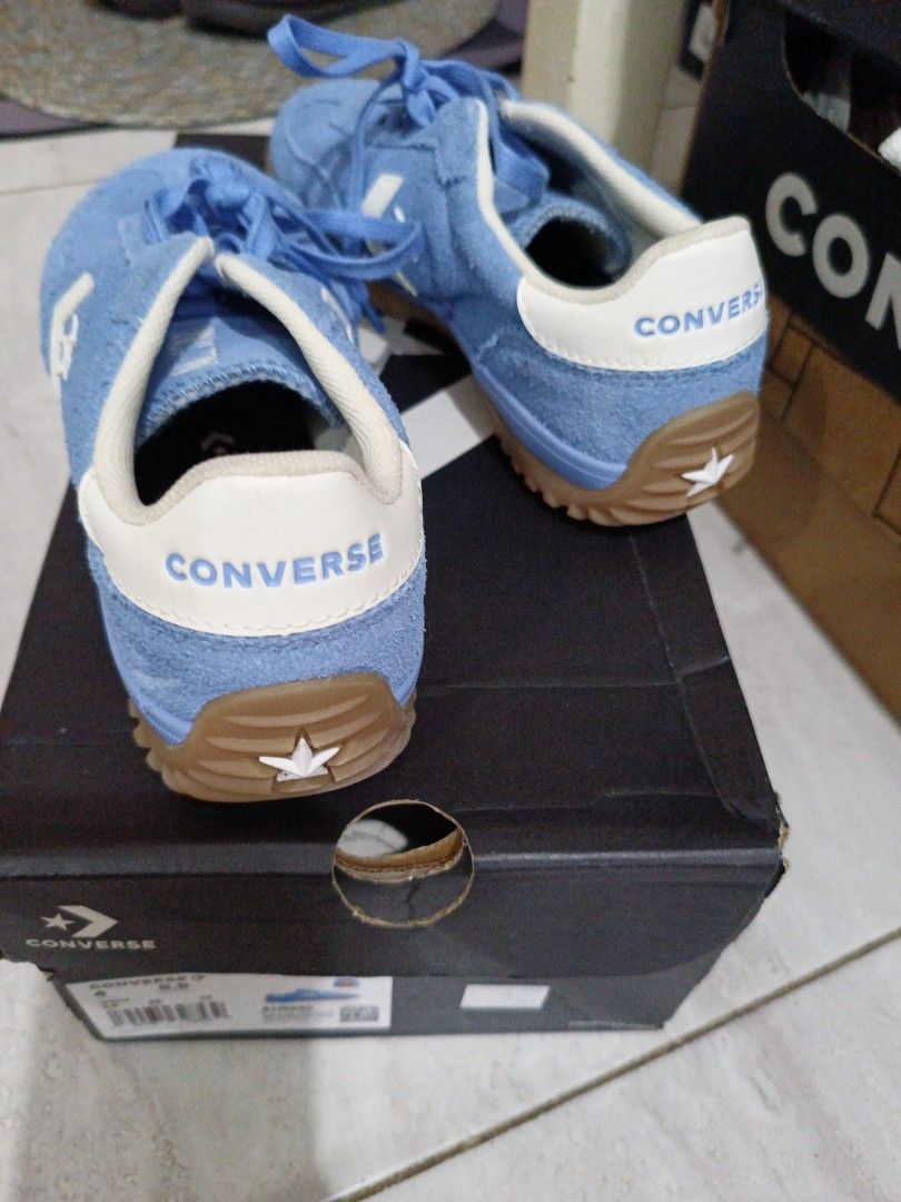 Converse ukuran 36 like new (Kategori: Sepatu Wanita) berada di Jakarta Timur. Dikirim oleh mamagentzaeyza (ID iklan 1447775783, Gambar 1). Deskripsi: .