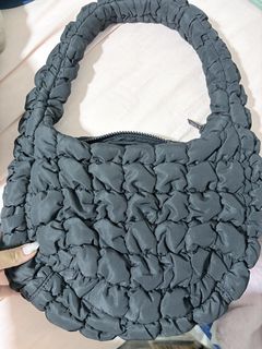 (Category: ) located in . Submitted by letsclearmycloset (Listing ID 1447823954, Image 1). Description: .