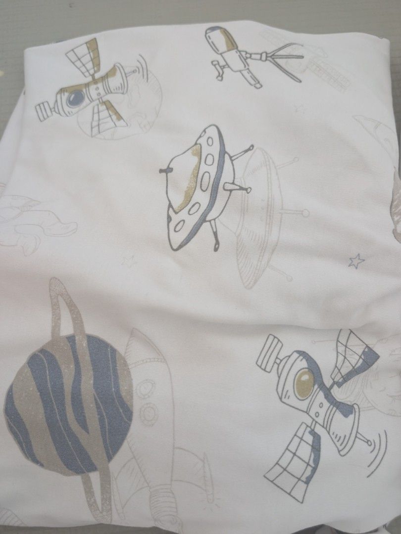Cot sheets - 4x (Category: Cots & Cribs) located in Singapore. Submitted by zmeikei (Listing ID 1447690913, Image 3). Description: 4x cot sheets. in good condition. selling as a bundle. 4 for $15, one for $5. .