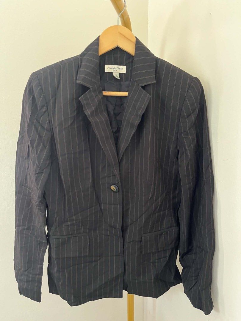 Dark Striped Blazer (Category: Coats, Jackets and Outerwear) located in Mexico. Submitted by studioleraph (Listing ID 1447686495, Image 3). Description: BLZ 07 - A 📏 Measurements (in inches): • Shoulder: 16 • Chest: 20 • Length: 24 • Armhole: 14 🫶 See Brand on Photo 🔥 The model photos are AI-generated for styling and fit visualization only. 👗 The actual item being sold is the original garment shown in the product photos. Small differences in 