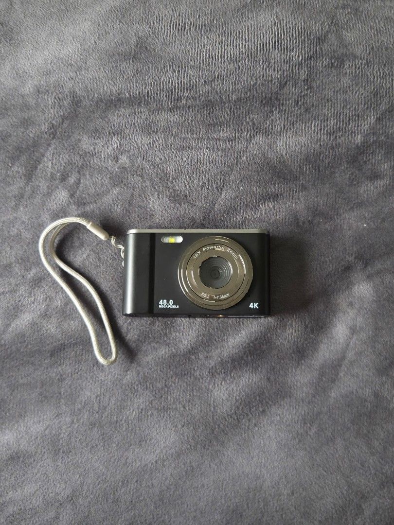 Digital Camera （分類：相機）位於 Hong Kong。 由 rainzeepee 提交（商品編號 1447719442，圖片 1）。簡介： Black digicam。