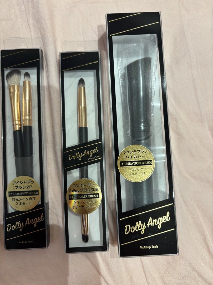 Dolly Angel Makeup Brush - 200 each (Category: Makeup) located in Quezon City. Submitted by kindakristelle2481 (Listing ID 1447723417, Image 3). Description: - Complete Dolly Angel makeup brush set - Perfect for a full face of makeup - All brushes are in their original packaging - Brand new and ready to use - Powder - Eyeshadow - Concealer - Foundation.