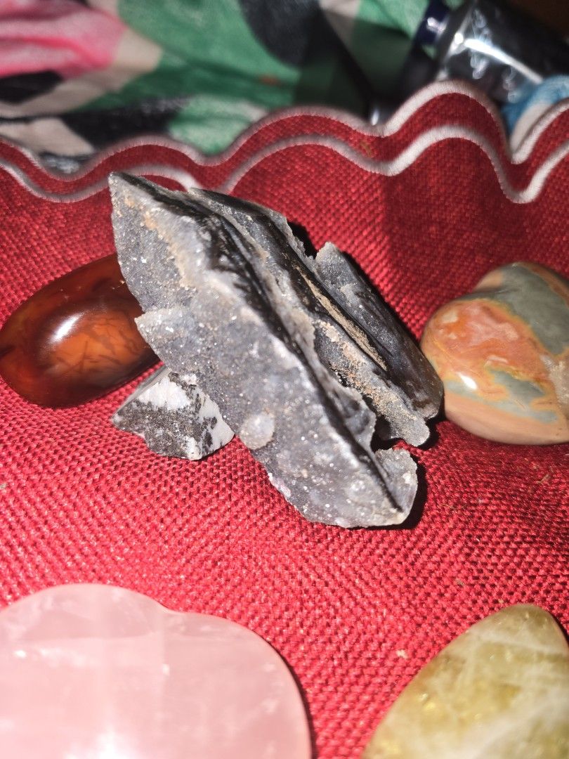 Druzy Banded Agate Raw Black Crystal (Category: Everything Else Others) located in Pasig City. Submitted by callmemaf (Listing ID 1447712379, Image 3). Description: - Ideal for collectors or as a unique decor piece - enhance spiritual growth and inner stability while providing a sense of calm and tranquility - powerful stone for spiritual healing and balance - works with all seven chakras in your body.