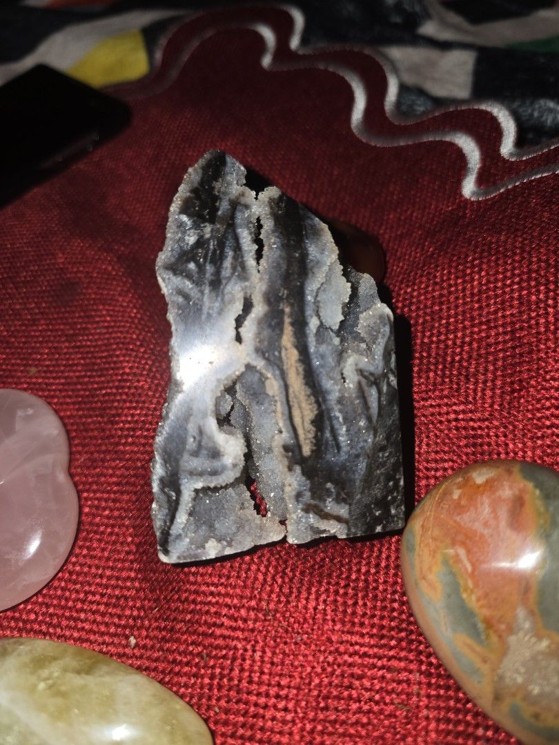 Druzy Banded Agate Raw Black Crystal (Category: Everything Else Others) located in Pasig City. Submitted by callmemaf (Listing ID 1447712379, Image 1). Description: - Ideal for collectors or as a unique decor piece - enhance spiritual growth and inner stability while providing a sense of calm and tranquility - powerful stone for spiritual healing and balance - works with all seven chakras in your body.