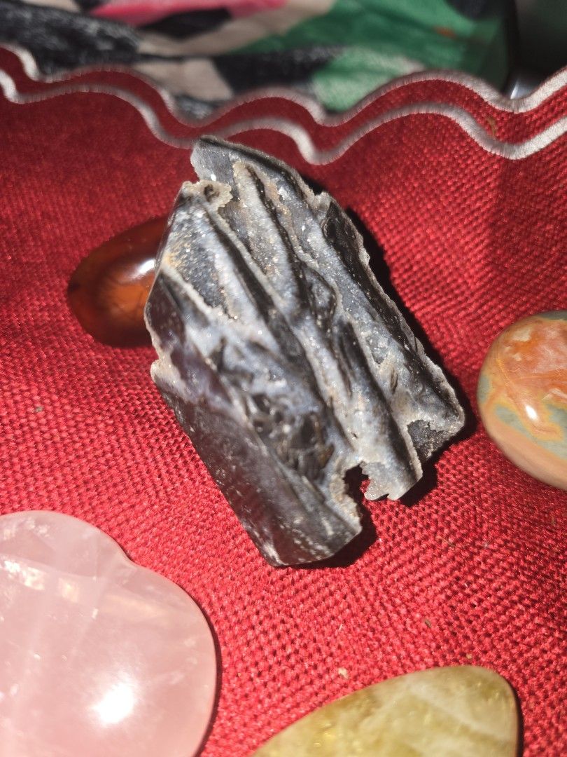 Druzy Banded Agate Raw Black Crystal (Category: Everything Else Others) located in Pasig City. Submitted by callmemaf (Listing ID 1447712379, Image 2). Description: - Ideal for collectors or as a unique decor piece - enhance spiritual growth and inner stability while providing a sense of calm and tranquility - powerful stone for spiritual healing and balance - works with all seven chakras in your body.