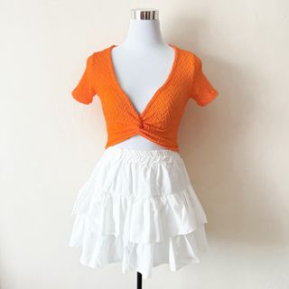 (Category: ) located in . Submitted by rosywardrobe (Listing ID 1447809034, Image 1). Description: .