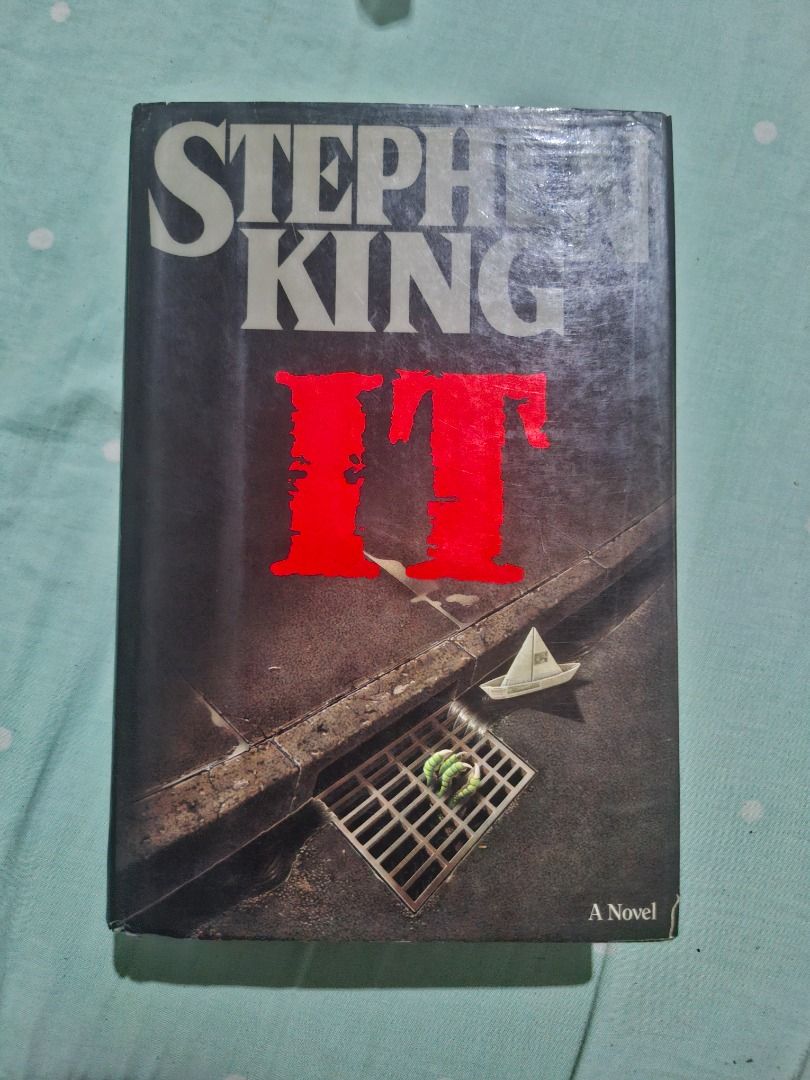 Earlier Stephen King Books (Category: Storybooks) located in Manila. Submitted by markusvramosiii (Listing ID 1447788413, Image 1). Description: Christine - 2,000.00 [SOLD] Misery - 1,500.00 [SOLD] IT - 2,500.00 Pet Sematary - 2,500.00 [SOLD] The Stand (Complete and Uncut) - 1,500.00.