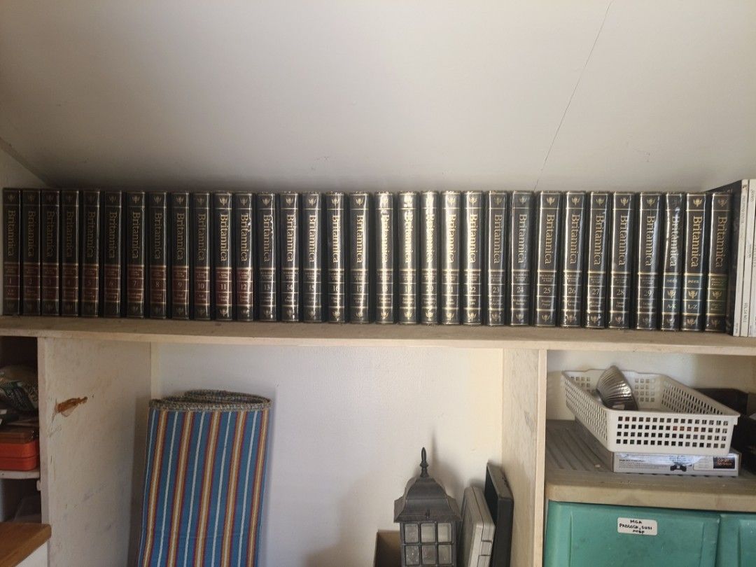 Encyclopedia Britannica (Category: Textbooks) located in Manila. Submitted by carlos.feliciano82 (Listing ID 1447831381, Image 1). Description: 9th edition complete set .