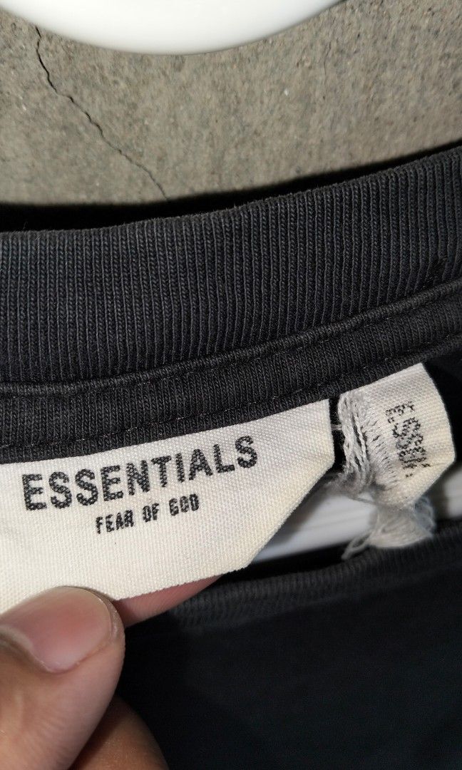 Essentials (Category: Tshirts & Polo Shirts ) located in Alaminos. Submitted by jez.18 (Listing ID 1447832449, Image 3). Description: .