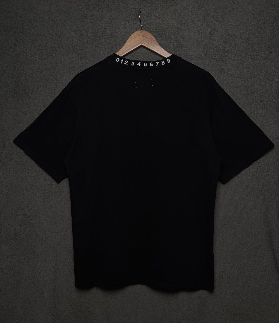 For sale maison margiela (Category: Tshirts & Polo Shirts ) located in Taguig. Submitted by thasmallph (Listing ID 1447710968, Image 2). Description: Authentic legit Excellent condition No issue Color rate 10/10 Size medium Width 22 Lenth 28 .