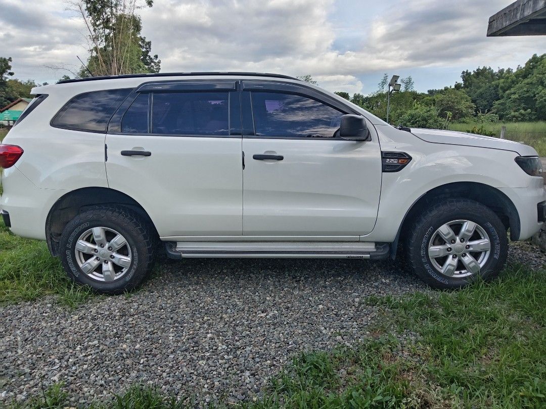 Ford Everest (Category: Used Cars) located in Manila. Submitted by sonofgod555 (Listing ID 1447879348, Image 2). Description: 2016 ford everest ambiente automatic diesel engine fresh in out. Tarlac city. 09310988286.