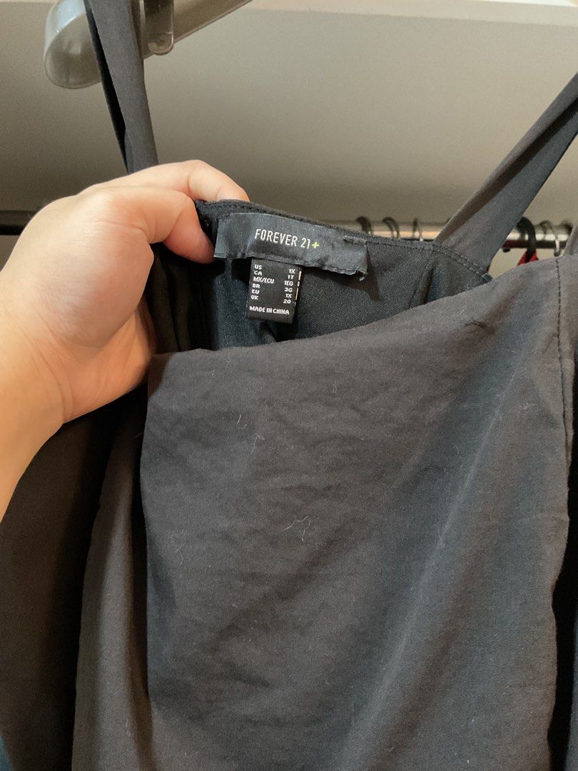 Forever 21 Black Square Neck Bubble Dress (Category: Sleeveless) located in Bulacan. Submitted by periwinkle_21 (Listing ID 1447868754, Image 3). Description: CLEARANCE SALE MGA SISSY❤️ for declutter purposes only - Forever 21 bubble dress - Square neckline - Bubble hem detail - Zipper closure at the back - Versatile for casual or dressed-up looks - 1XL on tag - NO ISSUE.