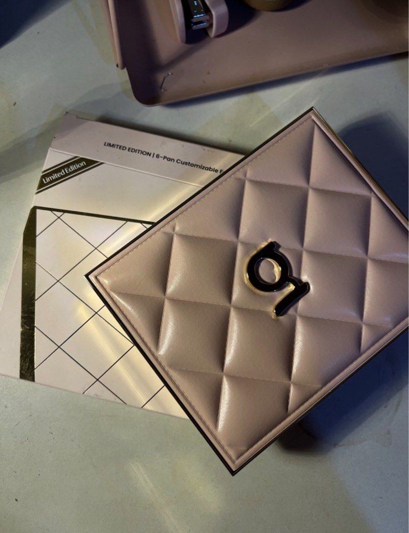 Glow 6-Pan Customizable Makeup Palette Limited Edition (Category: Makeup) located in Caloocan City. Submitted by saloeraskie (Listing ID 1447699025, Image 3). Description: 400 for PAN 1,100 for all inserts - Limited edition Glow 6-pan customizable makeup palette - Includes highlight, contour, and blush shades - Features a beautiful quilted design - Comes with the original box - Perfect for creating versatile makeup looks.