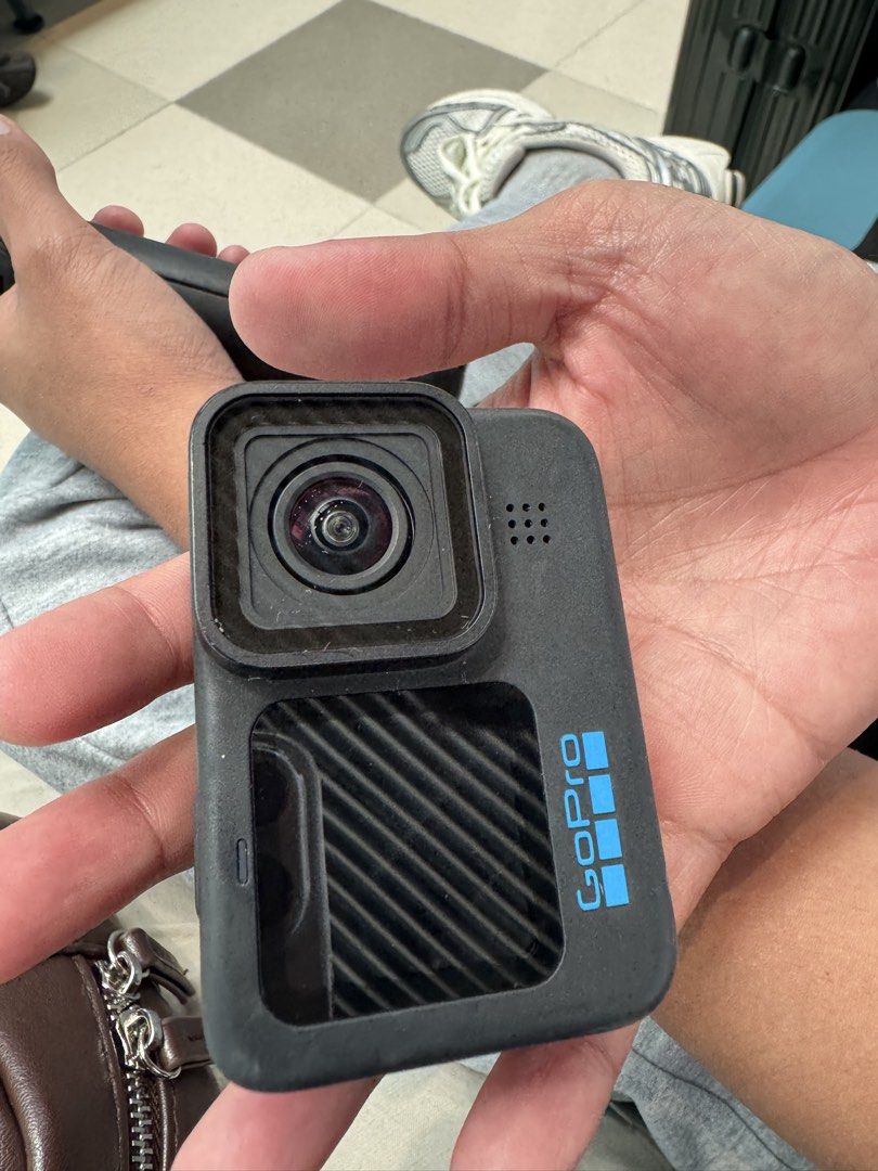 GoPro HERO11 Black Action Camera with Accessories (Category: Cameras) located in Tarlac. Submitted by berrymii (Listing ID 1447727950, Image 1). Description: - GoPro HERO11 Black - Includes: Camera, charging cable, battery - Bonus: Protective case and GoPro grip/tripod - Ideal for capturing all your adventures - Ready for your next trip or project.