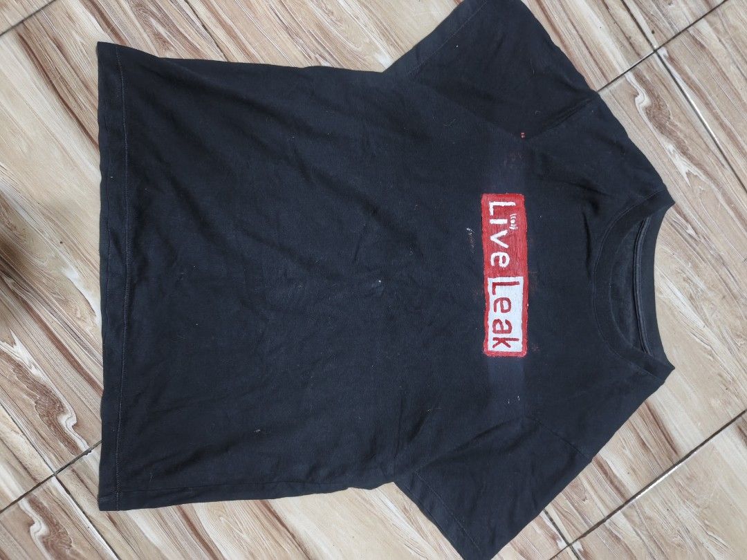 Green Minecraft Creeper Polo T-shirt (Category: Tshirts & Polo Shirts ) located in Manila. Submitted by sourceph (Listing ID 1447726268, Image 2). Description: Green polo with big Minecraft creeper face design.(free size idk? kinda Large~) Black T-shirt with live leak design. (S-M) Red shirt with.. a cool design. (L-XL) Brown domo short. (L-XL) 300 each, take all 1k nlng btw lahat yan hand painted ah.