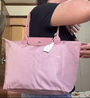 (Category: ) located in . Submitted by lyn0618 (Listing ID 1447803868, Image 1). Description: .
