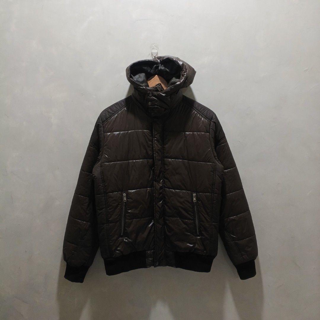 Gucci Reversible Puffer Jacket Hooded Down Brown Size L (Category: Coats, Jackets and Outerwear) located in Malasiqui. Submitted by drie_findss (Listing ID 1447685415, Image 1). Description: Gucci puffer jacket reversible monogram (50/50) ‎_______________________ ‎Size: L on tag ‎(Measured by Inches) ‎Width: 22 ‎Length: 26 ‎Shoulder: 17 ‎Sleeve: 27 ‎Condition: GOOD ‎Color Rate: 10/10 ‎Issue: ONE BUTTON MISSING ‎_______________________ ‎ ‎Color ma