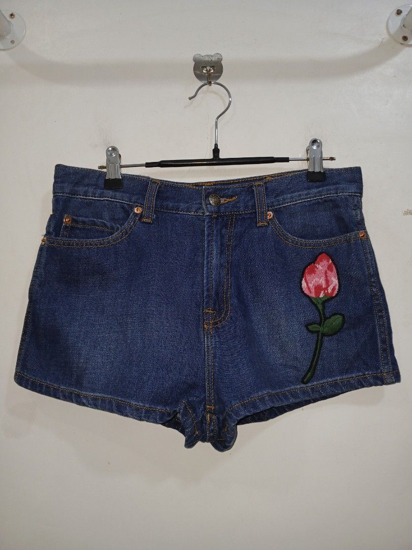 Gucci Rose Embroidered Denim Shorts (Category: Luxury Accessories) located in Taytay. Submitted by leanmark103093 (Listing ID 1447800529, Image 2). Description: G_U_C_C_l Rose Embroidery Denim Shorts Size 27 On tag 28 to 30 Waistline 10.5 Length Stretchable Good as new No issue 📩📩📩📩.