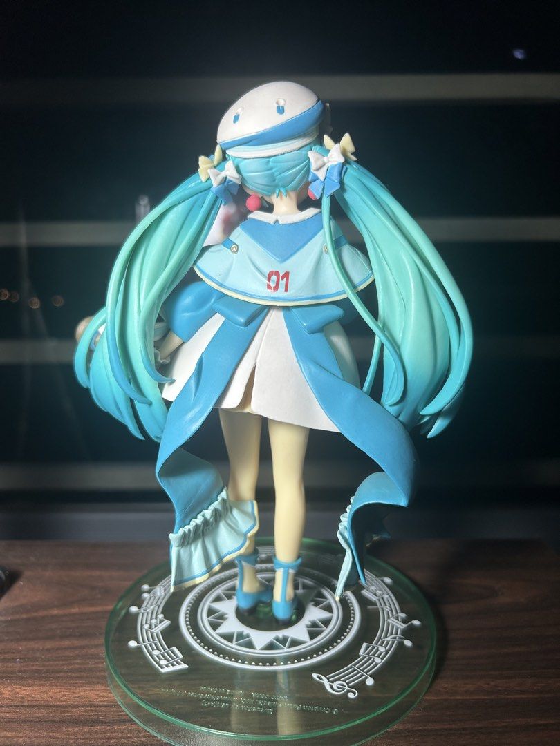 Hatsune Miku Winter Anime Figure (Category: Figurines & Statues) located in Quezon City. Submitted by juliandominic (Listing ID 1447802931, Image 3). Description: - Taito Hatsune Miku 2nd Season Winter Version figure - approximately 18 centimeters tall. - No box and missing halo - loc qc - originally bought for 1.2k.