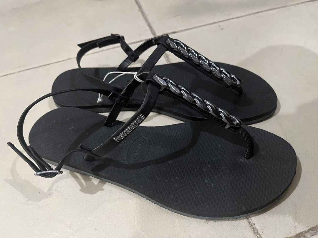 HAVAIANAS Black Flipflops, size 7 (Category: Slippers and slides) located in Manila. Submitted by switchtosave (Listing ID 1447832506, Image 2). Description: .