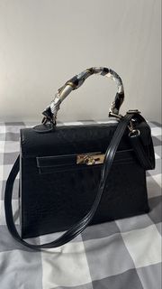 (Kategori: ) berada di . Dikirim oleh preloved_nuna (ID iklan 1447735802, Gambar 1). Deskripsi: .