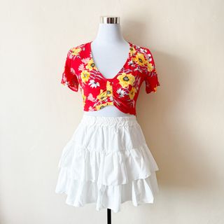 (Category: ) located in . Submitted by rosywardrobe (Listing ID 1447809180, Image 1). Description: .