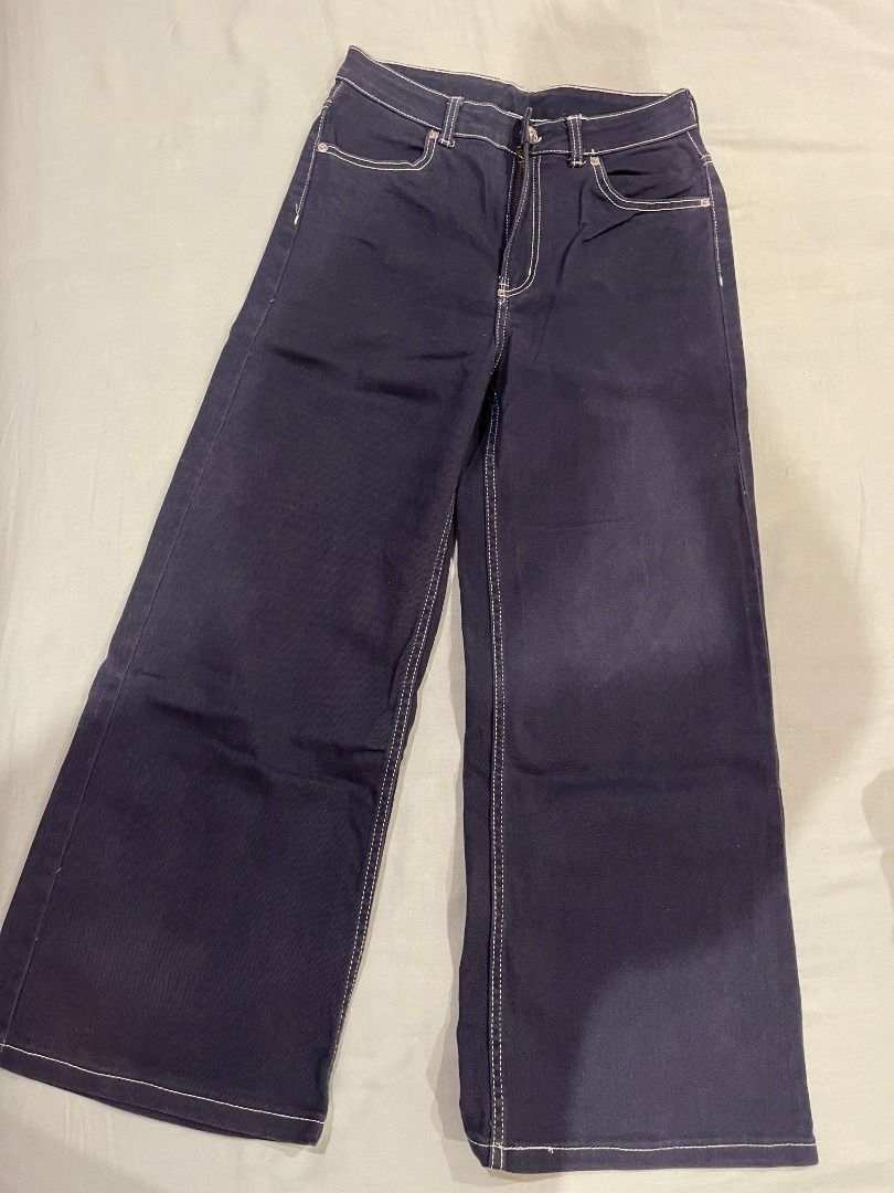 H&M Wide Leg Jeans (Category: Jeans) located in Paranaque City. Submitted by declutteringtherapy (Listing ID 1447864096, Image 1). Description: 💸 payment through gcash or bank transfer 🚚 delivery through lalamove/grab or j&t.