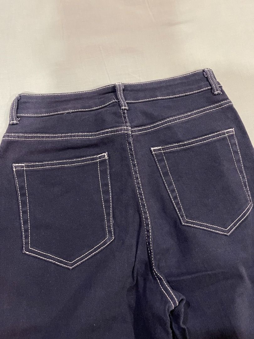 H&M Wide Leg Jeans (Category: Jeans) located in Paranaque City. Submitted by declutteringtherapy (Listing ID 1447864096, Image 3). Description: 💸 payment through gcash or bank transfer 🚚 delivery through lalamove/grab or j&t.