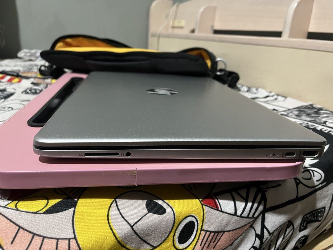 HP Laptop with Charger and Bag (Category: Laptop Bags & Sleeves) located in Valenzuela. Submitted by absiddy_. (Listing ID 1447878876, Image 3). Description: - Silver HP Laptop Rfs- will switch to ipad, -di masyadong used hence, it works good pa - good condition mabilis pa and ung problem lang is nakabaon ung shift button - can be used for 4-5 hrs straight di sya mabilis malowbat -bought sa kuwait for 30k -may keyboard backlight din so pedeng gam