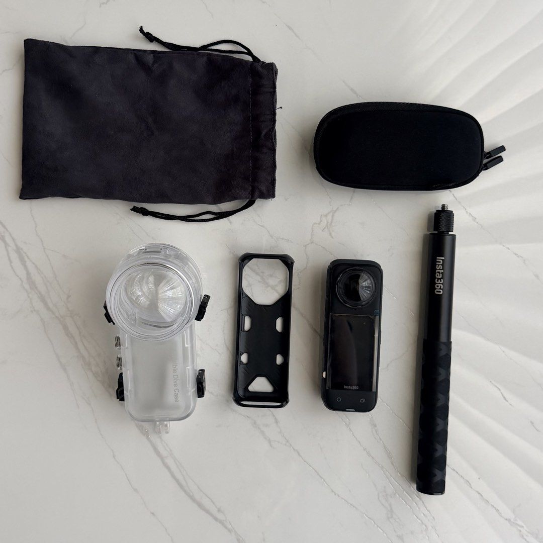 Insta360 X4 (Category: Cameras) located in Manila. Submitted by itsjustinesy (Listing ID 1447712867, Image 1). Description: Bought this July 2025 (used once on a trip) Inclusions: Utility Case Invisible Stick Lens Cover Diving Case Pouch for Diving Case Camera Case Box.