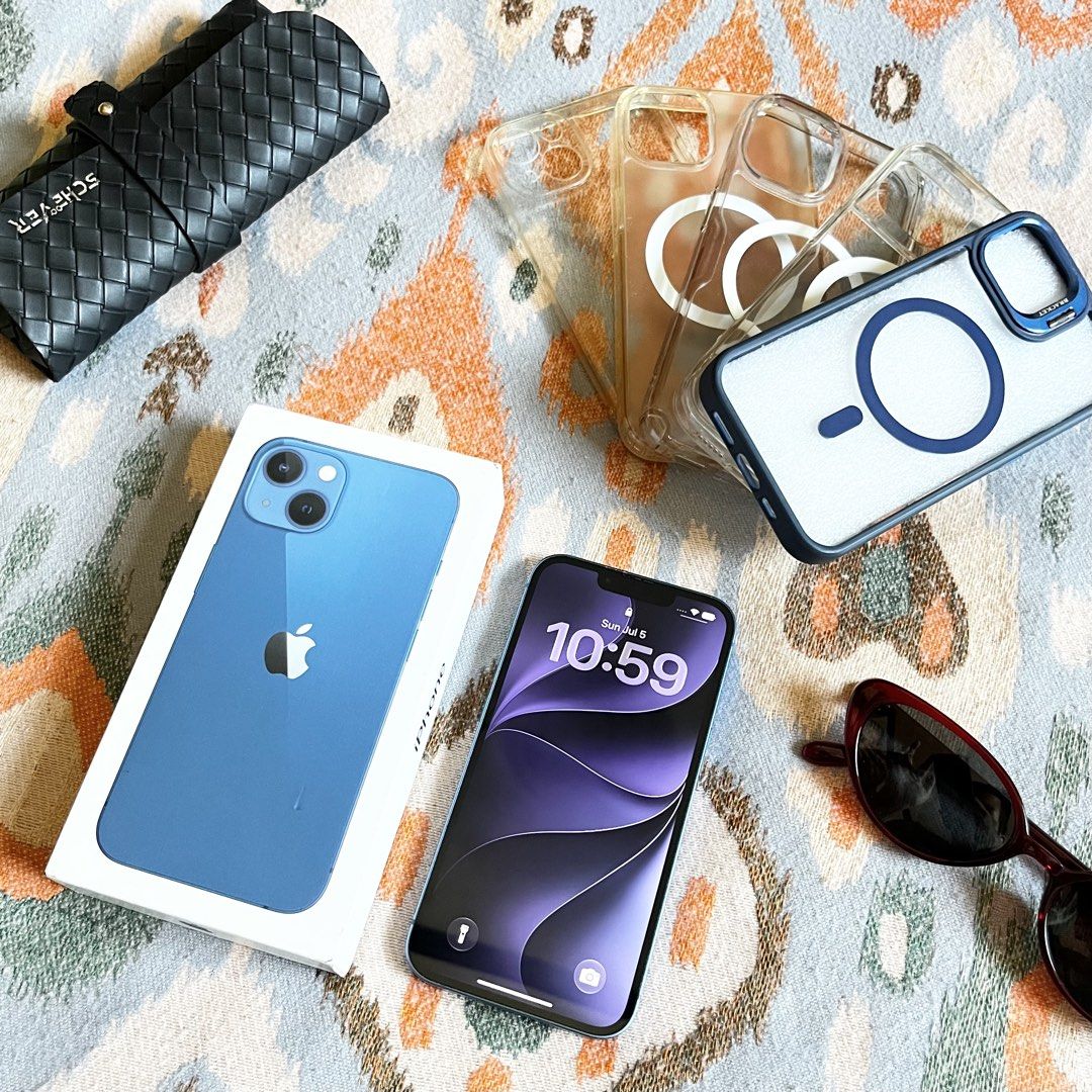 iPhone 13 (Category: iPhone 13 Series) located in Quezon City. Submitted by midnight.muse (Listing ID 1447715523, Image 2). Description: 🔥 RUSH SALE: iPhone 13 128GB Blue 🔥 👉 Global Variant (1 Physical SIM + eSIM) | Openline to all networks The front screen, cameras, and all internal features are 100% perfectly working. 📌 QUICK SPECS & DETAILS: • Storage: 128GB • Color: Blue • SIM Tray: 1 Physical SIM Slot + eSIM capability • Inclusions: Box,