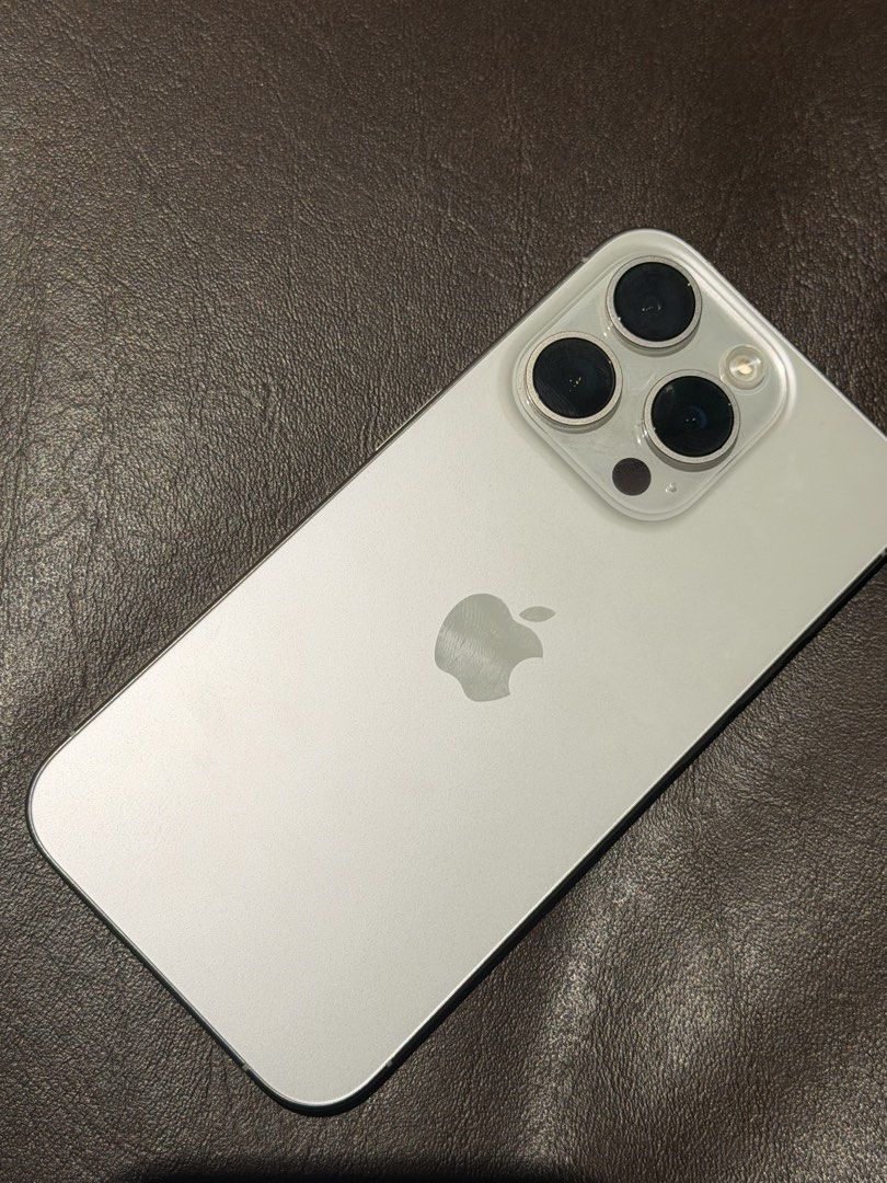 IPHONE 15 PRO (Category: iPhone 15 Series) located in Quezon City. Submitted by yumiyummy1215 (Listing ID 1447772297, Image 2). Description: FOR SALE IPHONE 15 pro 128 GB Batt Health 87% With Free Case and Charger Smart Locked Super Kinis, No gas gas, No issue SMOOTH PA LADY OWNED LAST PRICE NA PO, selling before for 31,500 Unli upon meet up CAN DO MEET UP AROUND QC .