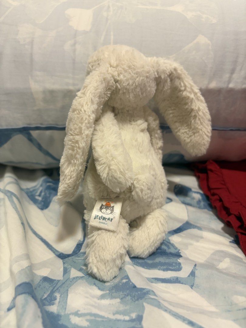 Jellycat Cream Bashful Bunny small (Category: Plushies & Soft Toys) located in Cainta. Submitted by frannyyu (Listing ID 1447753987, Image 3). Description: 🎀 ABOUT THE ITEM - Selling Cheap - Small Size - Dm for questions, and more photos if sure buyer RFS: DECLUTTERING PAYMENT AND SHIPPING : 💰: GCASH / BANK TRANSFER 🚚 : LALAMOVE, J&T, GRAB, ETC. .