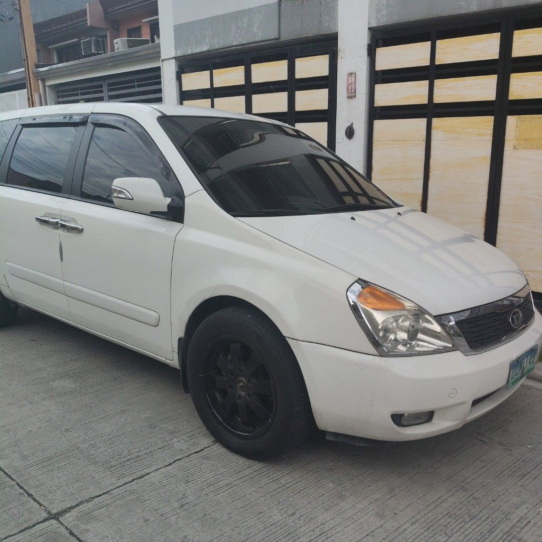 Kia Carnival CDRI GRAND CARNIVAL Auto (Category: Used Cars) located in Quezon City. Submitted by cherry018 (Listing ID 1447875665, Image 2). Description: FOR SALE KIA GRAND CARNIVAL 2013 CDRI DIESEL 3.O CAPTAIN SEAT. NEW BEIGE LEATHER SEATS COOL AIRCON.