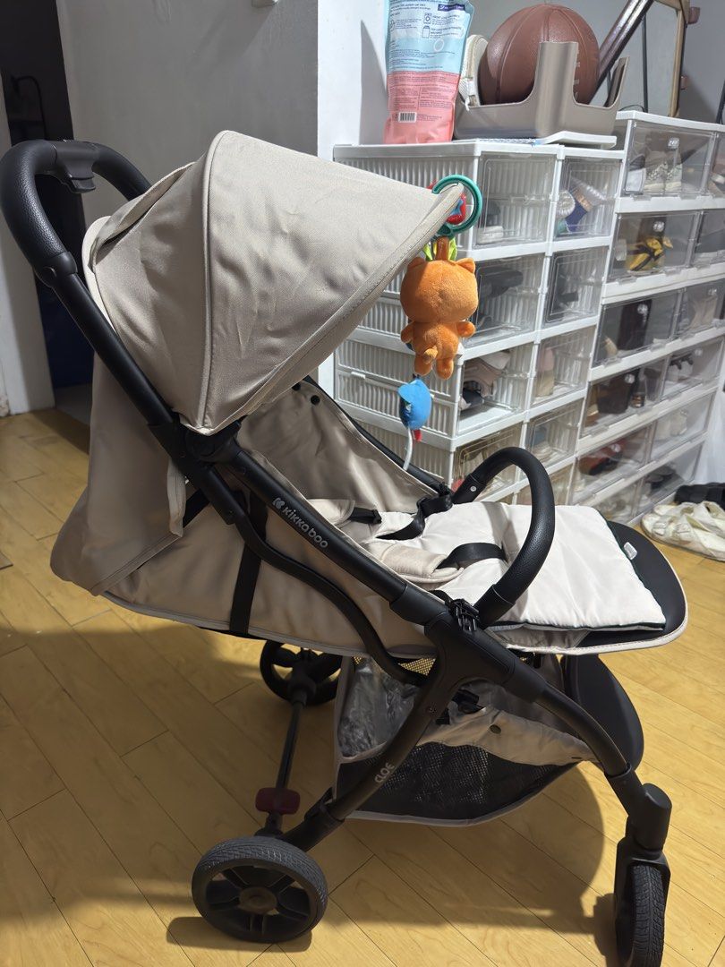 KikkaBoo Stroller Cloe - Beige (Category: Strollers) located in Mandaluyong City. Submitted by joanvidal (Listing ID 1447804618, Image 1). Description: - Lightweight and easy to push and maneuver - Large storage basket underneath for all your baby’s essentials - Wide canopy that provides great sun protection - Secure safety harness for added peace of mind - Folds easily for convenient storage and travel - Comes with freebies 🎁 Bought for PHP 12,