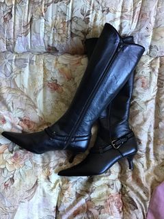 (Category: ) located in . Submitted by iza.goes_thrifting (Listing ID 1447882212, Image 1). Description: .