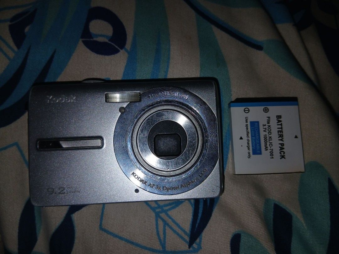 Kodak EasyShare M320 9.2MP Digital Camera with Battery (Category: Cameras) located in Manila. Submitted by svanotki (Listing ID 1447770217, Image 3). Description: - Kodak EasyShare M320 digital camera - 9.2 megapixels - Screen has slight scratches - Battery compartment is clean - Perfect for your next photo adventure -slightly used :sample shot slide 8-10 working flash 6 modes can take videos (camrecorder vibes) inclusion battery pack clip charge