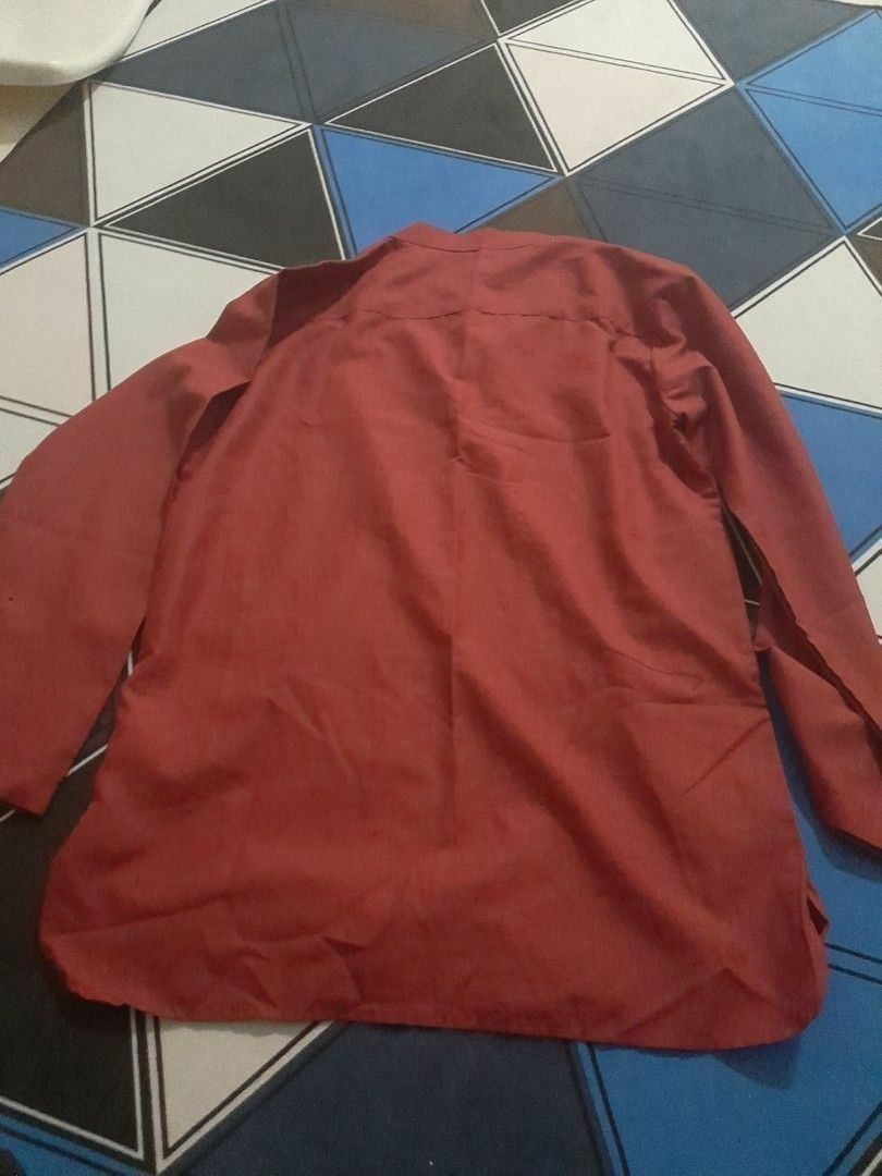 Kurta jakel (Category: Baju Melayu) located in Petaling Jaya. Submitted by farisamri03 (Listing ID 1447683082, Image 2). Description: kurta jakel maroon color. size l. Long sleeve..