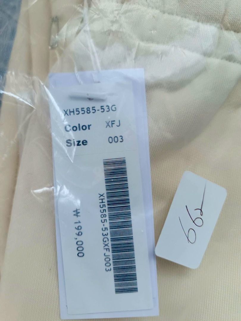 Lacoste Off White Jogger Pants (Size 3,4 5) (Category: Joggers) located in Santa Rosa. Submitted by omnicronzxc (Listing ID 1447841858, Image 2). Description: Brandnew ✅️ 2,800 each FREE shipping JnT 🔴Size 3 ( Small ) 30 to 35waistline po 39.5 inches sa Length po 🔴Size 4 ( Medium ) 32 to 37 waistline po 39.4 inches sa Length po 🔴Size 5 ( Large ) 35 to 40 waistline po 42 inches sa Length po.
