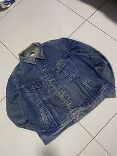 (Category: ) located in . Submitted by sckstore (Listing ID 1447804048, Image 1). Description: .