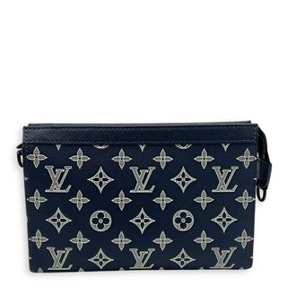 (Category: ) located in . Submitted by carousellluxury (Listing ID 1424938809, Image 1). Description: .