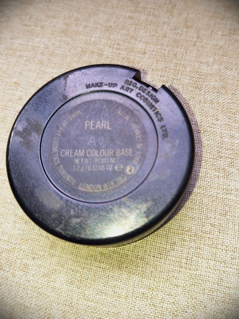 MAC cream color base dewy highlighter - Pearl (Category: Makeup) located in Quezon City. Submitted by drkco (Listing ID 1447737921, Image 2). Description: 💯Authentic! shade - PEARL dewy look! used twice, for shoots.
