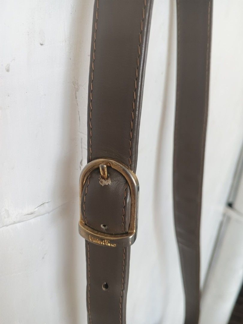 Mario valentino (Category: Luxury Bags & Wallets) located in Manila. Submitted by tonyhawk0592 (Listing ID 1447688001, Image 2). Description: .