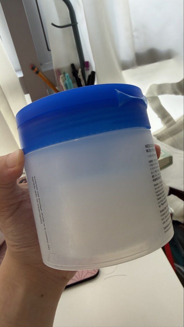 Medicube zero pore pad (Category: Face Care) located in Makati City. Submitted by ishspace (Listing ID 1447684548, Image 2). Description: More than half remaining.