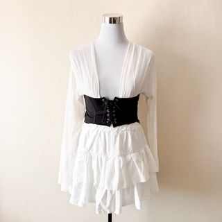 (Category: ) located in . Submitted by rosywardrobe (Listing ID 1447832286, Image 1). Description: .