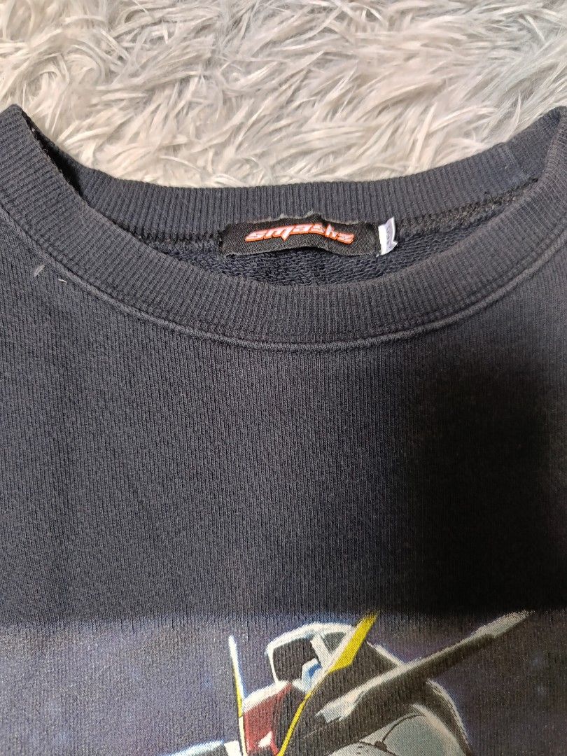 Mobile Suit Gundam SEED Destiny. (Category: Babies & Kids Fashion) located in Quezon City. Submitted by tedthrift (Listing ID 1447790276, Image 2). Description: It likely features a vintage aesthetic, consistent with Y2K or early 2000s anime merchandise. 10-12 yrs old.