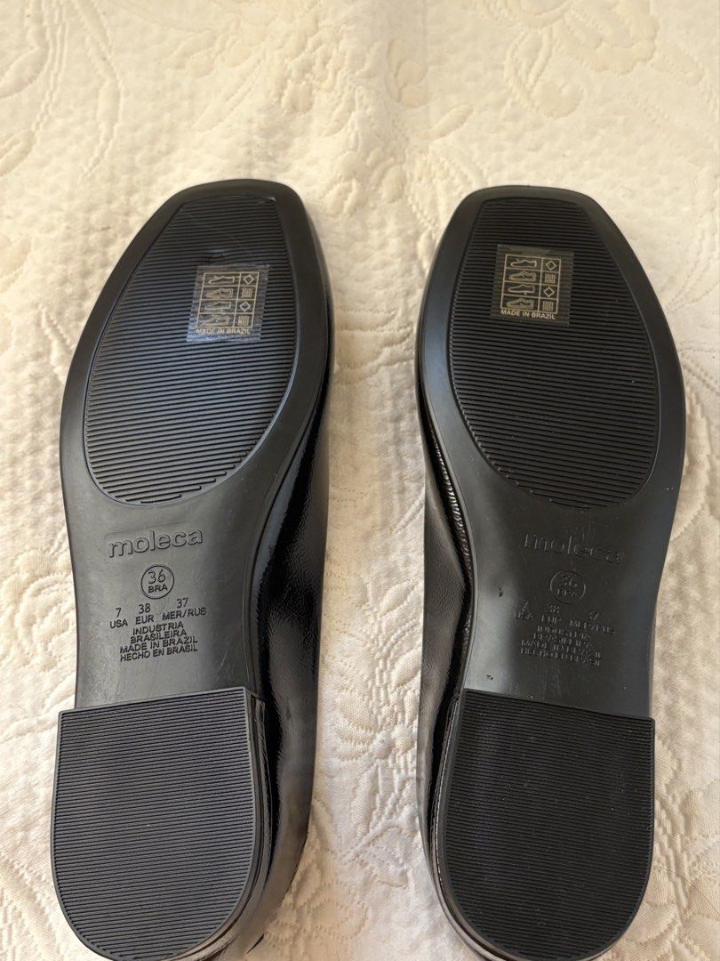 Moleca Molly Shoes Ballerina (Category: Flats & Sandals) located in San Antonio. Submitted by lostnfoundph (Listing ID 1447774259, Image 3). Description: Brand: Moleca Material: Black patent leather Style: Ballet flats Features: Comfortable cushioned insole, square toe, easy slip-on Occasion: Great for everyday wear Origin: Made in Brazil for petite feet only, got this for ₱1,200+ rfs: di siya maganda tignan for wide feet girlies.