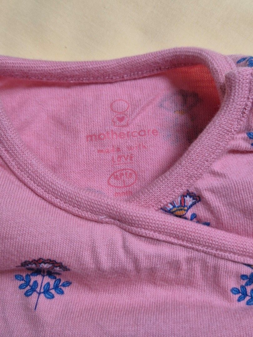Mothercare Pink Floral Baby Top and Pants Set (Category: Babies & Kids Fashion) located in Kuala Lumpur. Submitted by normizs (Listing ID 1447759334, Image 2). Description: - Soft cotton material - Brand: Mothercare price include shipping fee.
