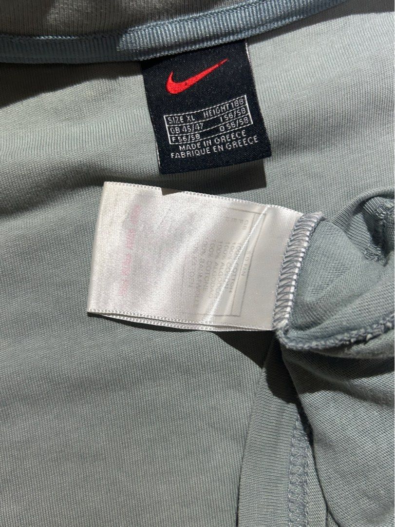 Nike Early Y2k Side Swoosh (Category: Sets & Coordinates) located in San Fernando. Submitted by magnumthreads (Listing ID 1447722590, Image 3). Description: Size Xl Nike Tag Distress Neck .