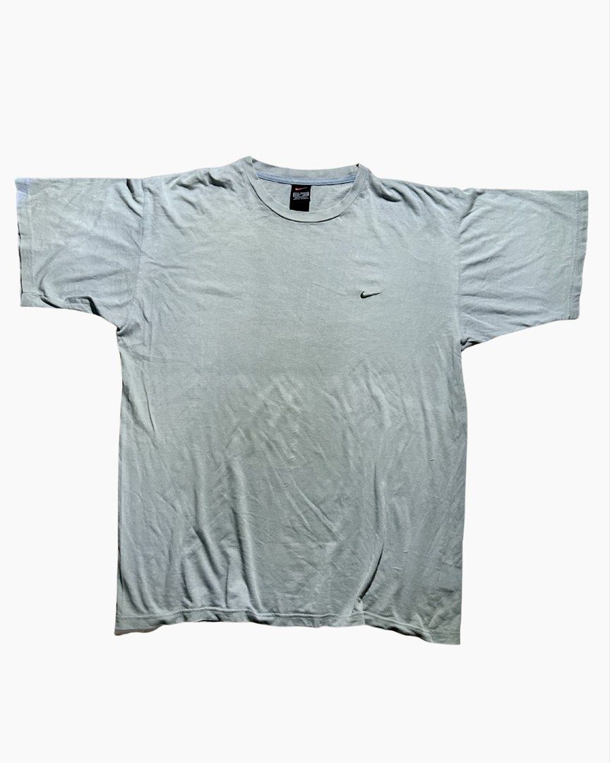 Nike Early Y2k Side Swoosh (Category: Sets & Coordinates) located in San Fernando. Submitted by magnumthreads (Listing ID 1447722590, Image 1). Description: Size Xl Nike Tag Distress Neck .